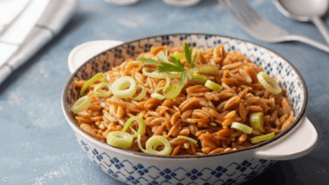 Πράσο με κριθαράκι στο φούρνο